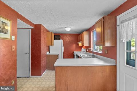 9205 Redbridge Ct, Laurel, MD 20723 photo 13