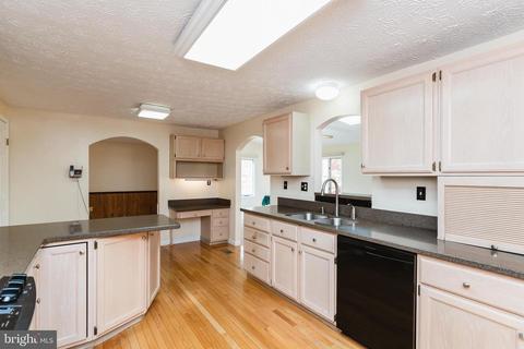 8009 Nicky Ct, Laurel, MD 20723 photo 22
