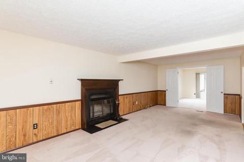 8009 Nicky Ct, Laurel, MD 20723 photo 12