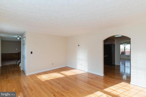 8009 Nicky Ct, Laurel, MD 20723 photo 18