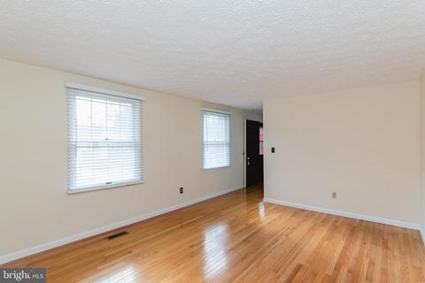 8009 Nicky Ct, Laurel, MD 20723 photo 20