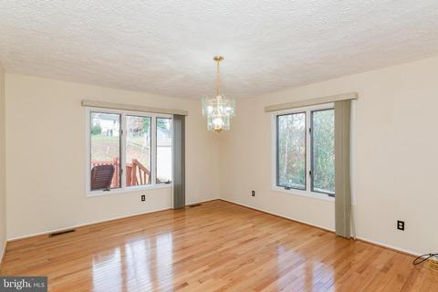 8009 Nicky Ct, Laurel, MD 20723 photo 29