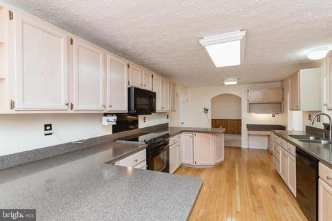 8009 Nicky Ct, Laurel, MD 20723 photo 21