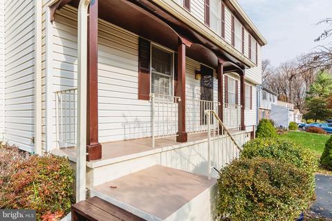 8009 Nicky Ct, Laurel, MD 20723 photo 5