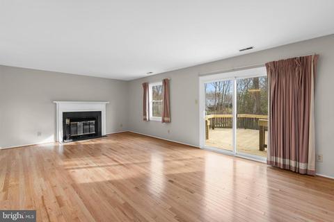 8743 Susini Dr, Laurel, MD 20723 photo 5