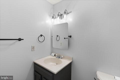 8743 Susini Dr, Laurel, MD 20723 photo 27