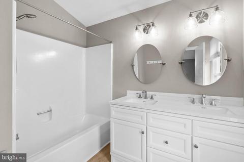 8743 Susini Dr, Laurel, MD 20723 photo 13