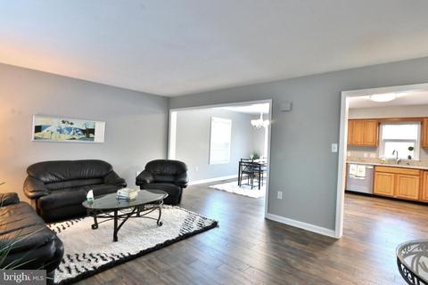 9108 Donna Ln, Laurel, MD 20723 photo 4