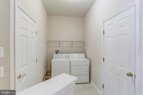 11301 Bishops Gate Ln, Laurel, MD 20723 photo 42