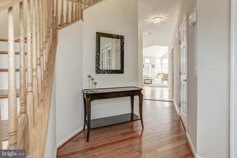 11301 Bishops Gate Ln, Laurel, MD 20723 photo 4