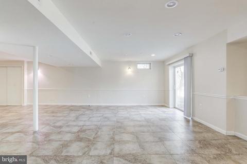 11301 Bishops Gate Ln, Laurel, MD 20723 photo 37