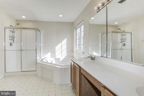 11301 Bishops Gate Ln, Laurel, MD 20723 photo 27