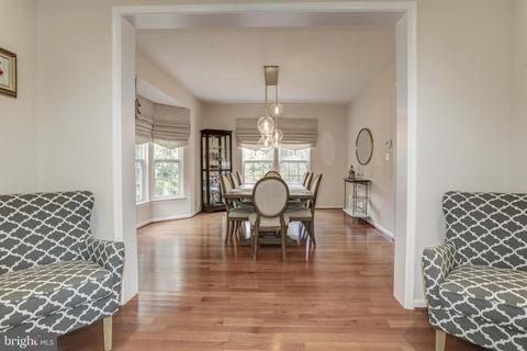 11301 Bishops Gate Ln, Laurel, MD 20723 photo 6