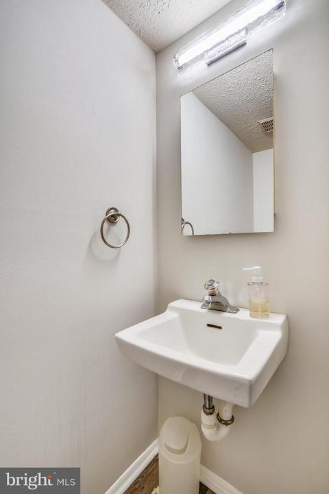 9238 Redbridge Ct, Laurel, MD 20723 photo 16