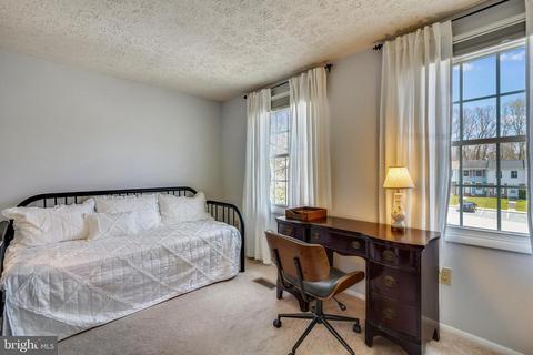 9238 Redbridge Ct, Laurel, MD 20723 photo 18