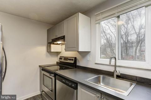 10516 Saddlebrook Ct, Laurel, MD 20723 photo 14