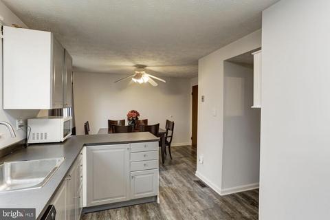 10516 Saddlebrook Ct, Laurel, MD 20723 photo 16