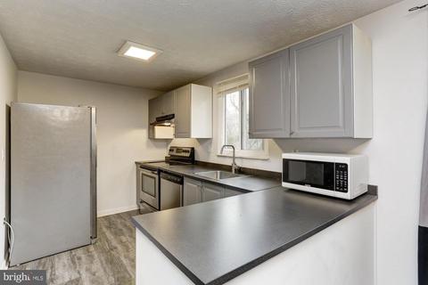 10516 Saddlebrook Ct, Laurel, MD 20723 photo 12