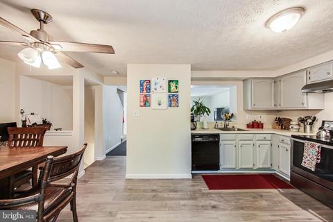 9401 Squires Ct, Laurel, MD 20723 photo 11