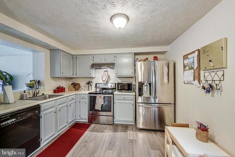 9401 Squires Ct, Laurel, MD 20723 photo 10
