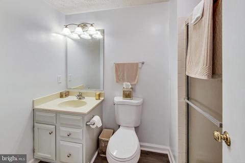 9401 Squires Ct, Laurel, MD 20723 photo 24
