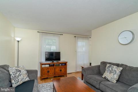 8704 Clemente Ct, Jessup, MD 20794 photo 9