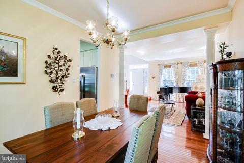 8701 Hidden Pool Ct, Laurel, MD 20723 photo 10