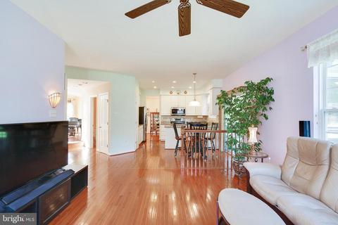 8701 Hidden Pool Ct, Laurel, MD 20723 photo 18