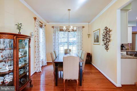 8701 Hidden Pool Ct, Laurel, MD 20723 photo 9