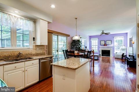 8701 Hidden Pool Ct, Laurel, MD 20723 photo 13