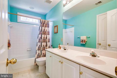 8701 Hidden Pool Ct, Laurel, MD 20723 photo 31