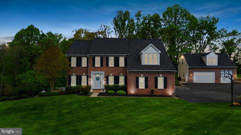 12803 Forest Creek Ct, Sykesville, MD 21784