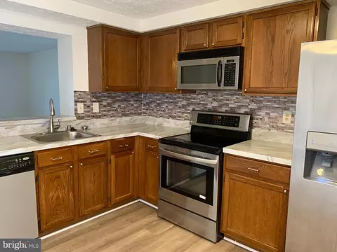 9628 Glendower Ct, Laurel, MD 20723 photo 5