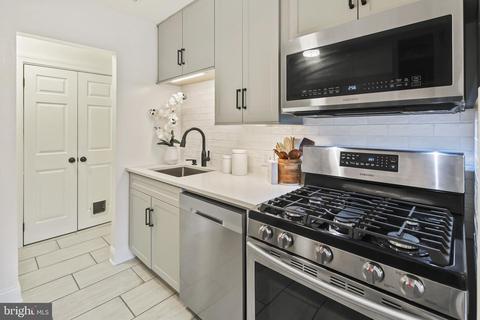 6063 Majors Ln #6, Columbia, MD 21045