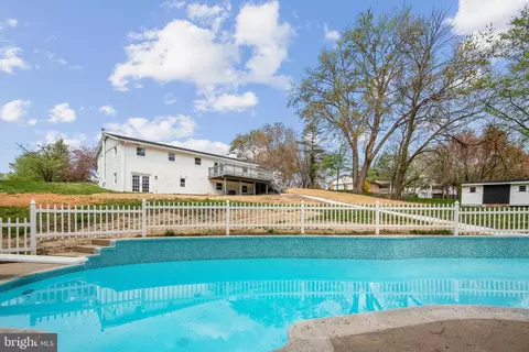 7009 Gardner Ln, Highland, MD 20777