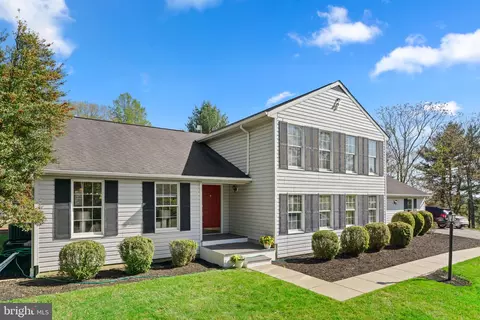1221 Round Gate Ct, Woodbine, MD 21797