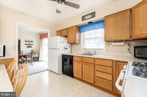 9621 Baltimore Ave, Laurel, MD 20723 photo 15