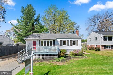 8442 Woodward St, Savage, MD 20763