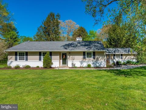 3310 Greenway Dr, Ellicott City, MD 21042