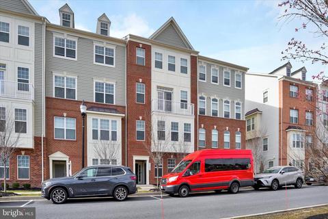 7109 Beaumont Pl #B, Hanover, MD 21076