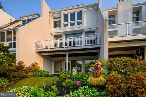 10327 Wilde Lake Ter, Columbia, MD 21044