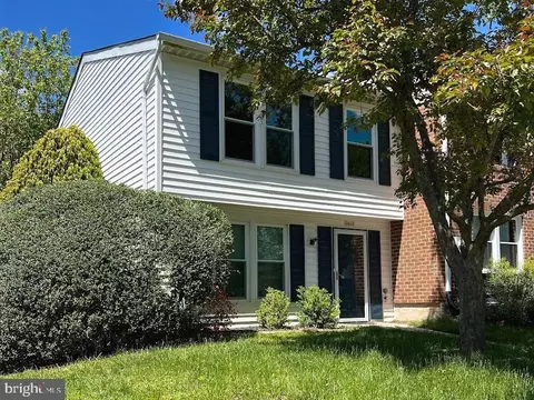 10601 Delfield Ct, Laurel, MD 20723