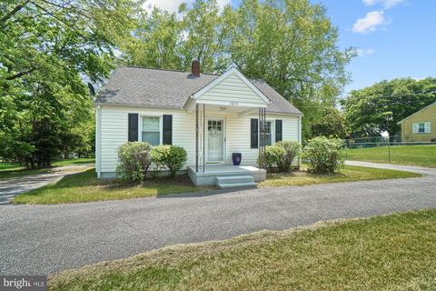 1015 Saint Michaels Rd, Mount Airy, MD 21771