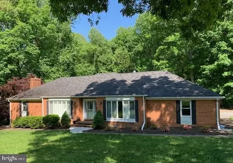 3910 Walt Ann Dr, Ellicott City, MD 21042