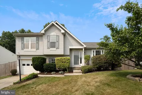 9351 Kings Grant Rd, Laurel, MD 20723