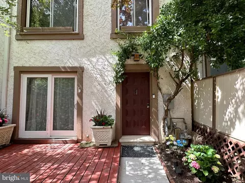 5404 El Camino #2 D, Columbia, MD 21044