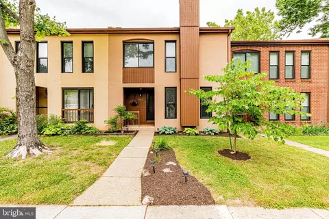 5697 Phelps Luck Dr, Columbia, MD 21045