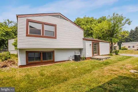 9063 Flamepool Way, Columbia, MD 21045