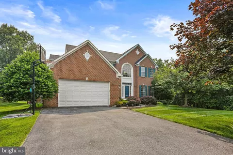 8624 Water Fall Dr, Laurel, MD 20723
