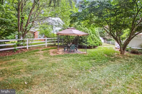 8001 Nicky Ct, Laurel, MD 20723 photo 23